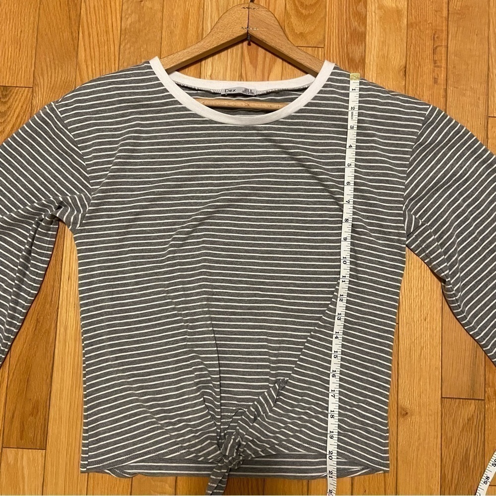 Dex Tie Front Bell Sleeve Grey And White Striped Crop Top Medium - Picture 15 of 15
